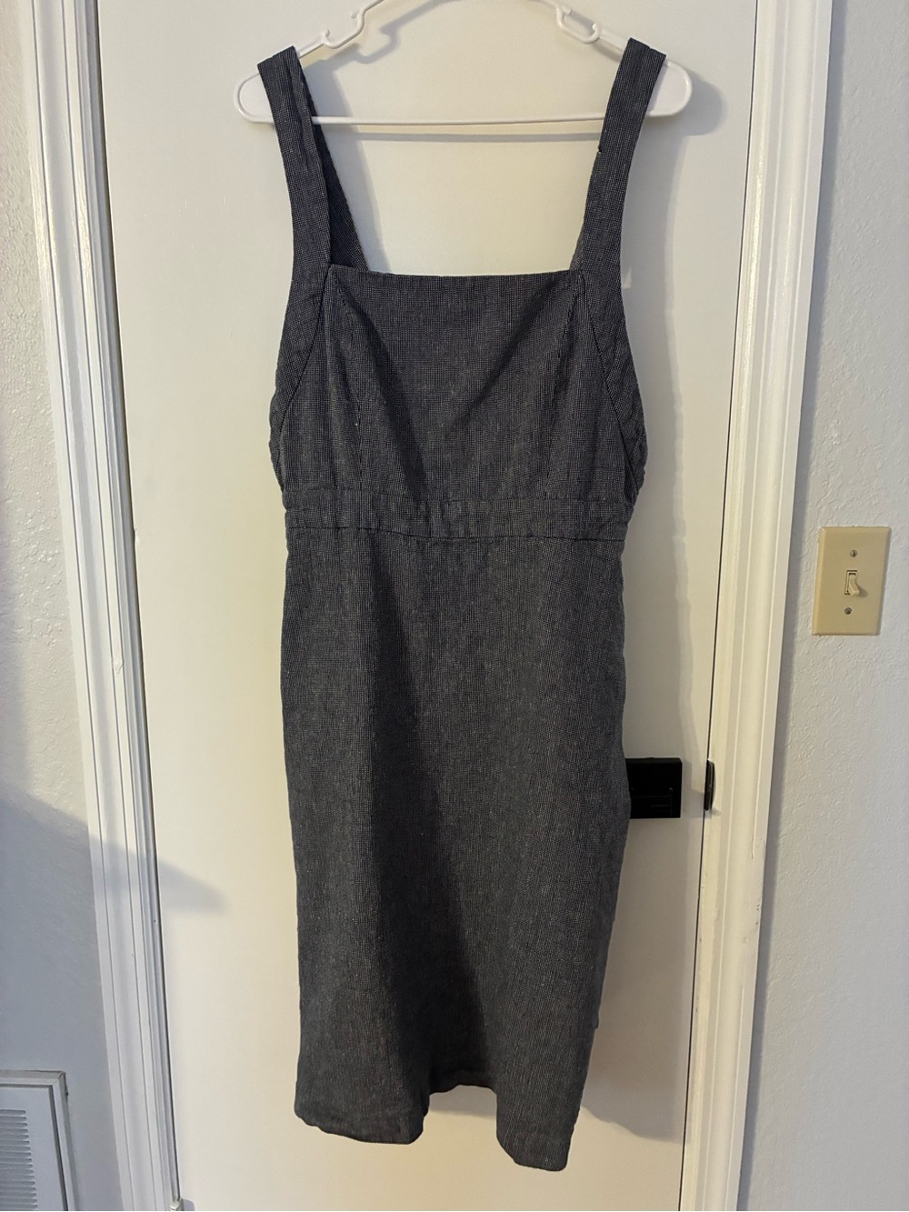Square-Neck Midi-length Jumper-style Dress in Tiny Blue/gray Chevron Pattern